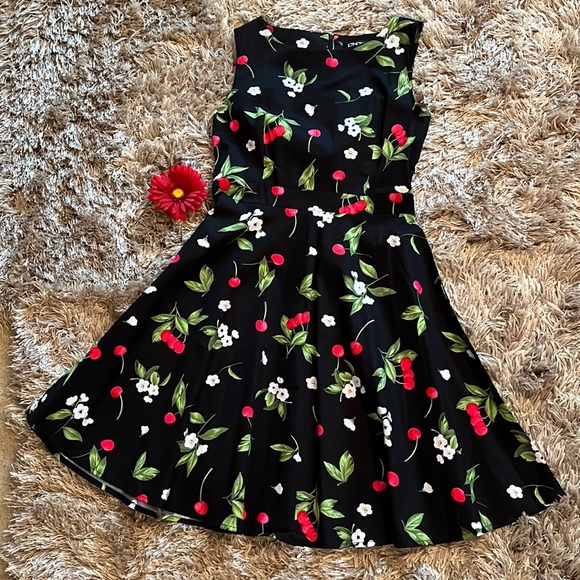 OWIN Cherry Vintage-Style High-Neck Dress - Picture 3 of 10